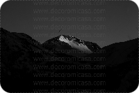 Fotografía montañas blanco y negro 

 ref:0002